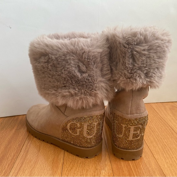 GUESS Womens Paulie Lug Sole Wedge Booties - Camel size 6 - Picture 4 of 13